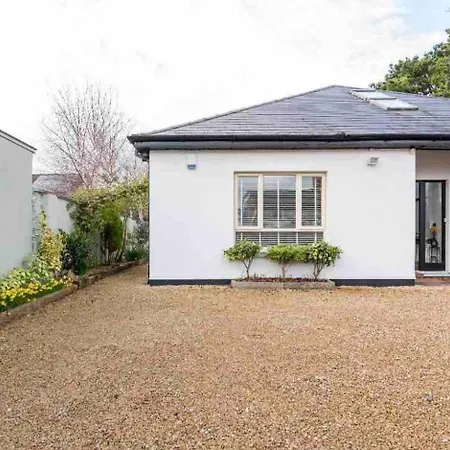 King Bedroom En-suit Bathroom, Easy To Centre Foxrock